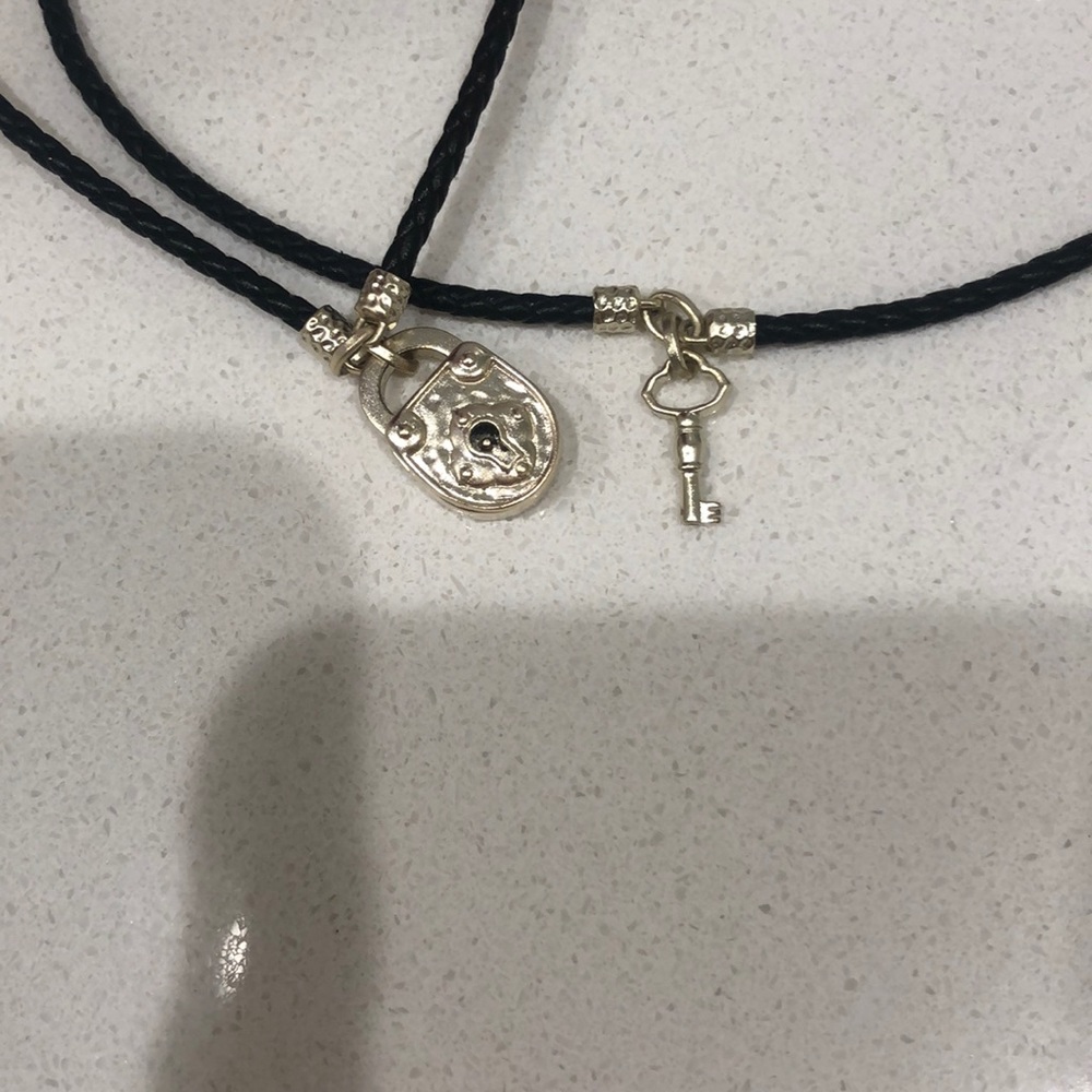 Kendra scott lock and key choker